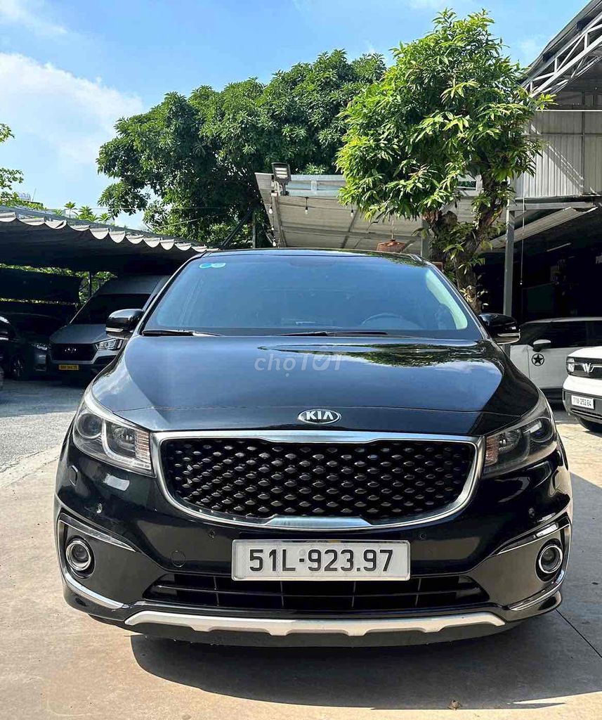 Kia Sedona - ảnh 3