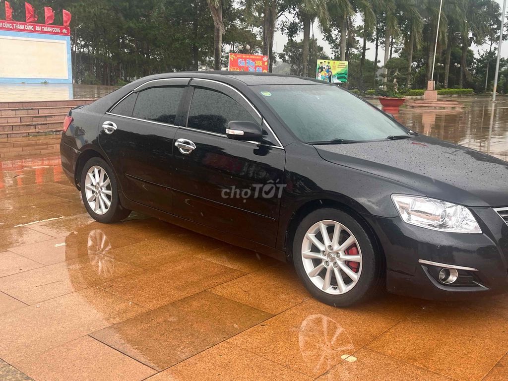 Toyota Camry 2.4G - ảnh 2