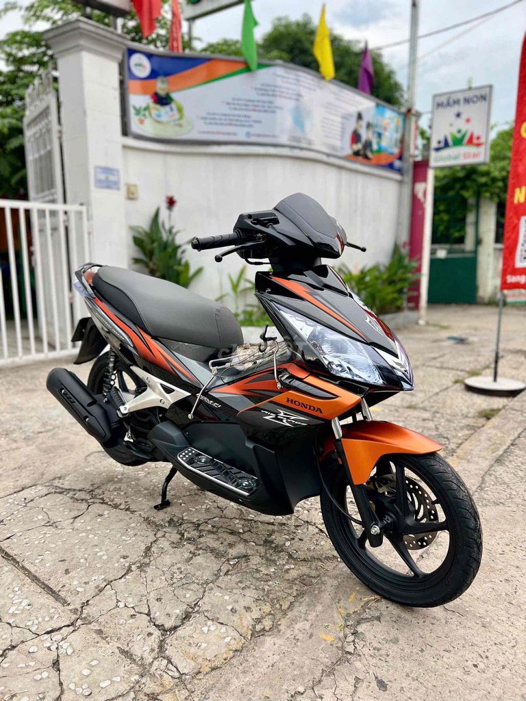 Honda Air Blade 2010 - ảnh 2