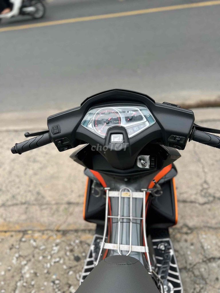 Honda Air Blade 2010 - ảnh 3
