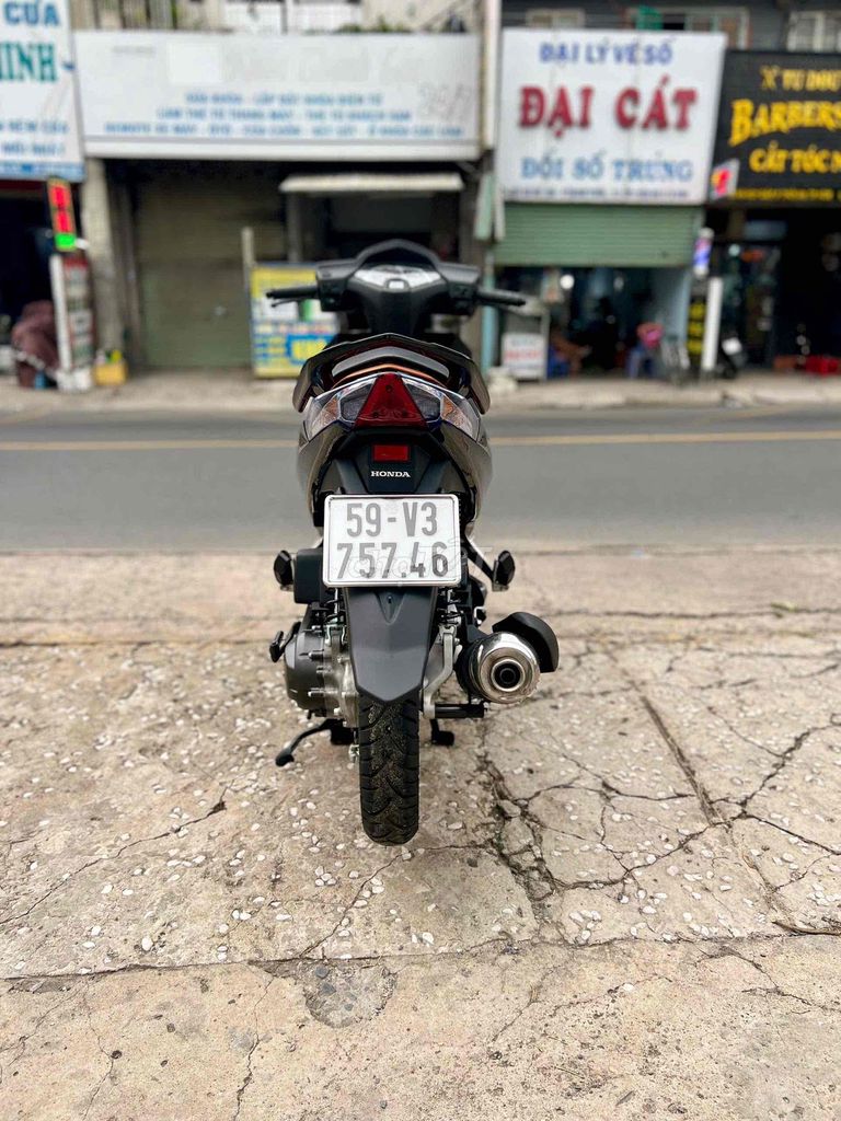 Honda Air Blade 2010 - ảnh 4