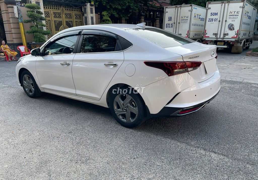 Hyundai Accent - ảnh 3