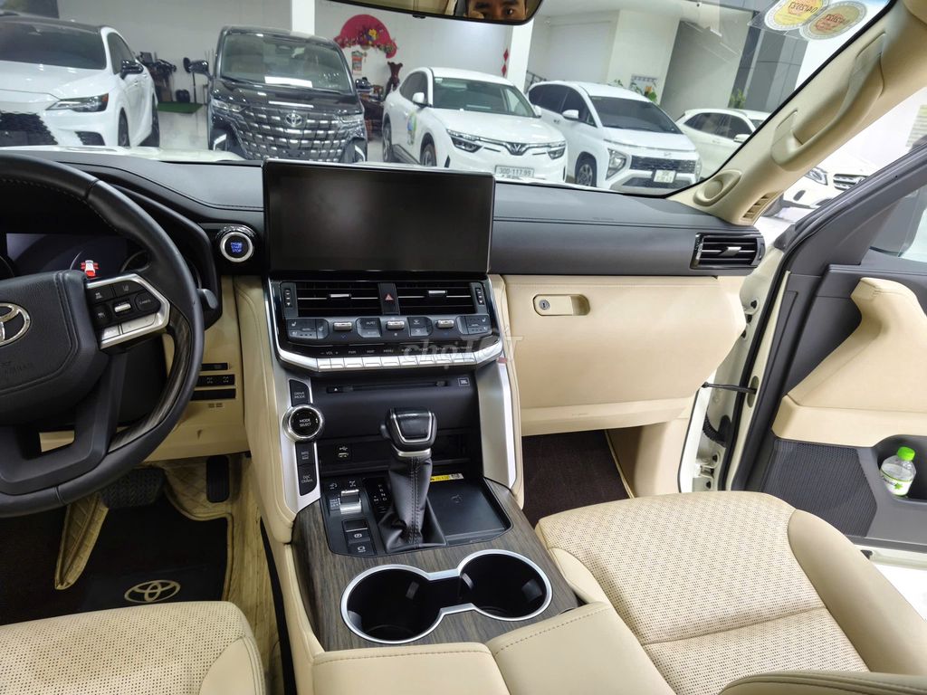Toyota Land Cruiser LC300 2021 - ảnh 5