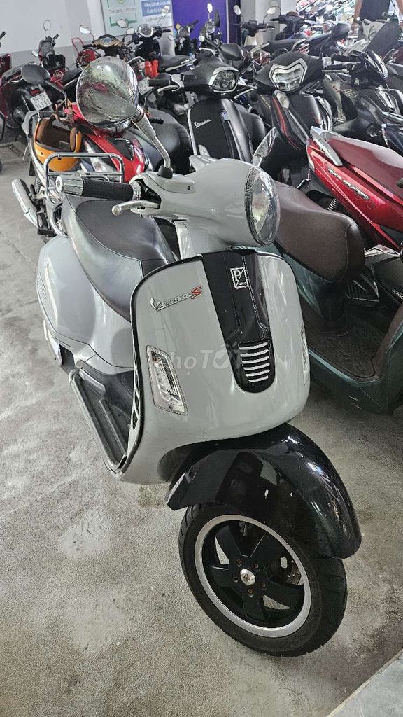 Piaggio Vespa 2011 - ảnh 1