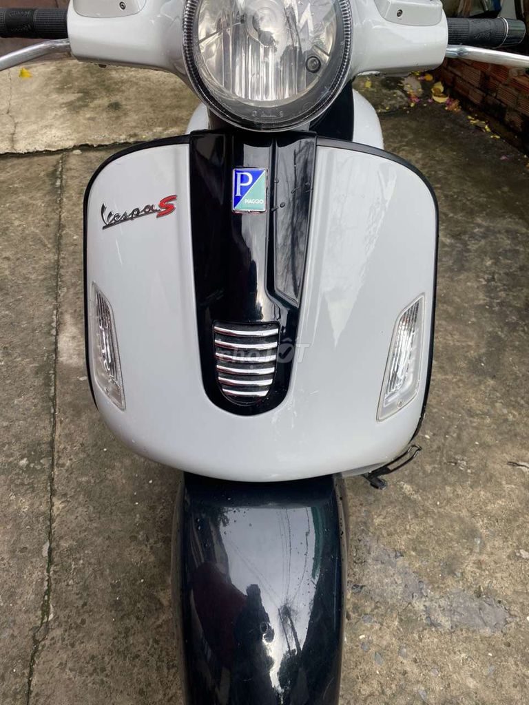 Piaggio Vespa 2011 - ảnh 2