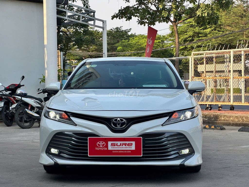 Toyota Camry 2.0E 2021 - ảnh 2