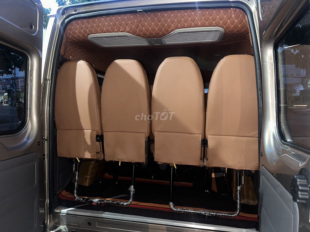 Ford Transit - ảnh 2