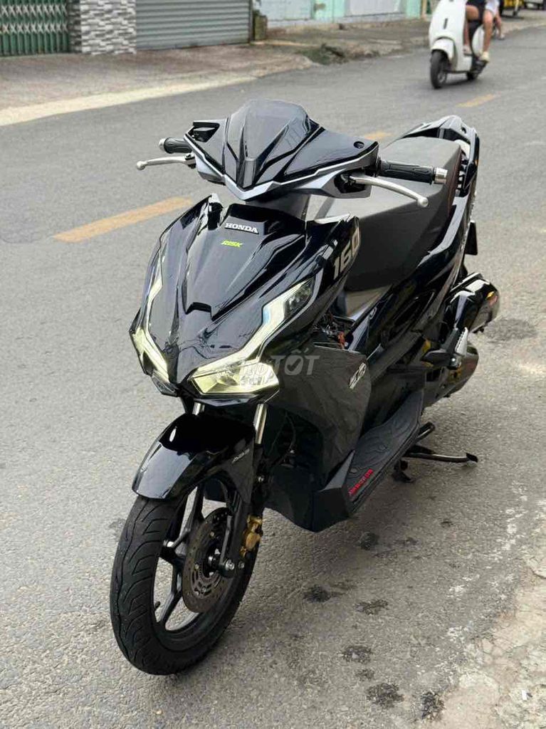 Airblade 2025 - ảnh 1