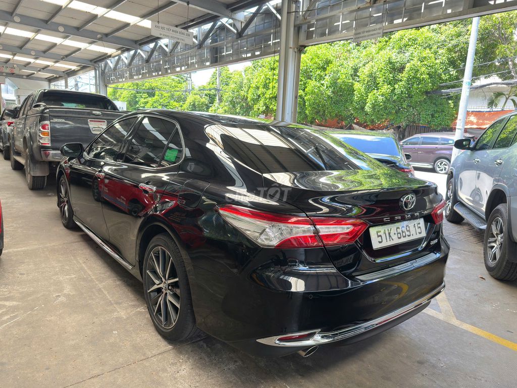 Toyota Camry 2.5Q 2020 - ảnh 3