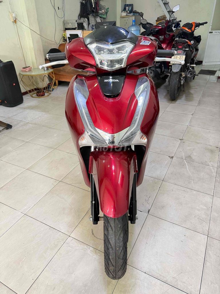 Honda SH 2018 - ảnh 1
