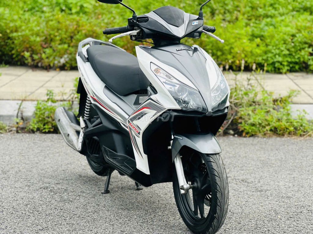 Honda Air Blade 2015 - ảnh 3