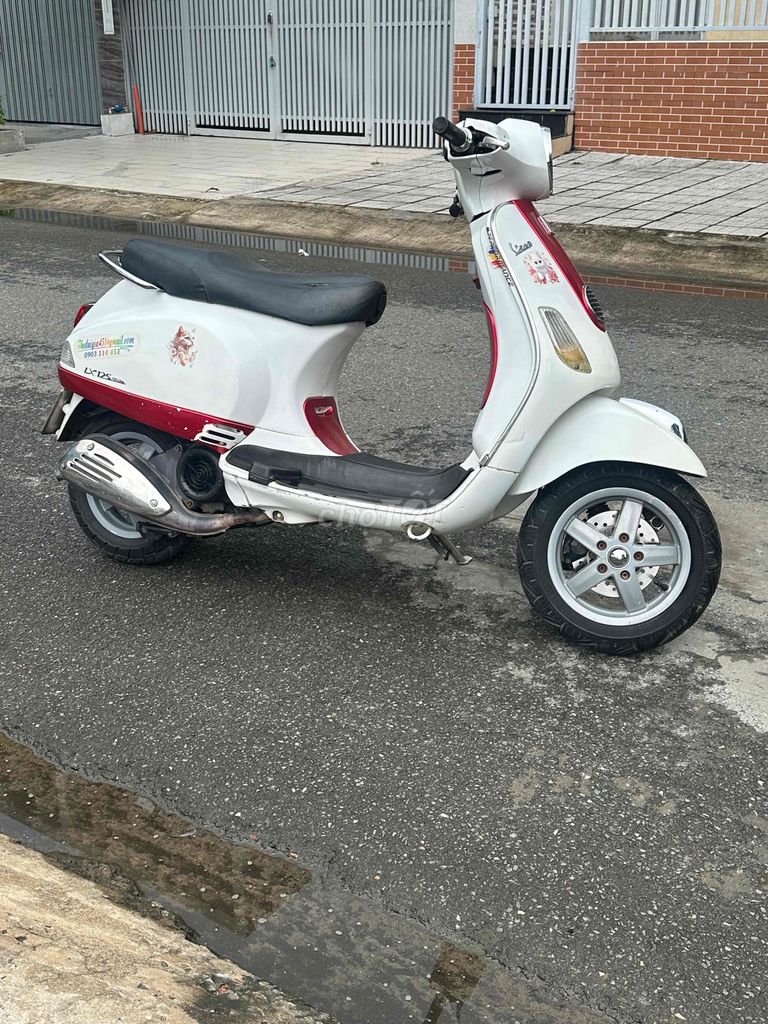 Piaggio Vespa 2011 - ảnh 2