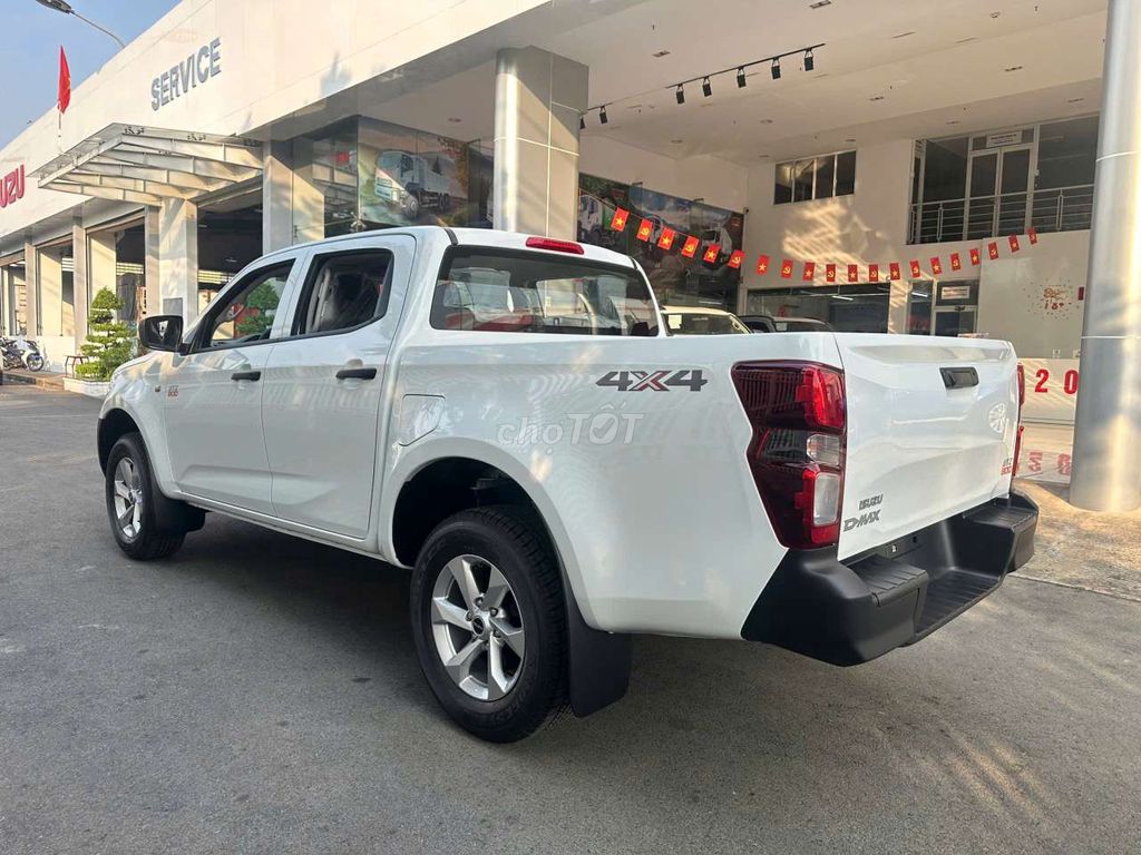 Isuzu 2026 - ảnh 1
