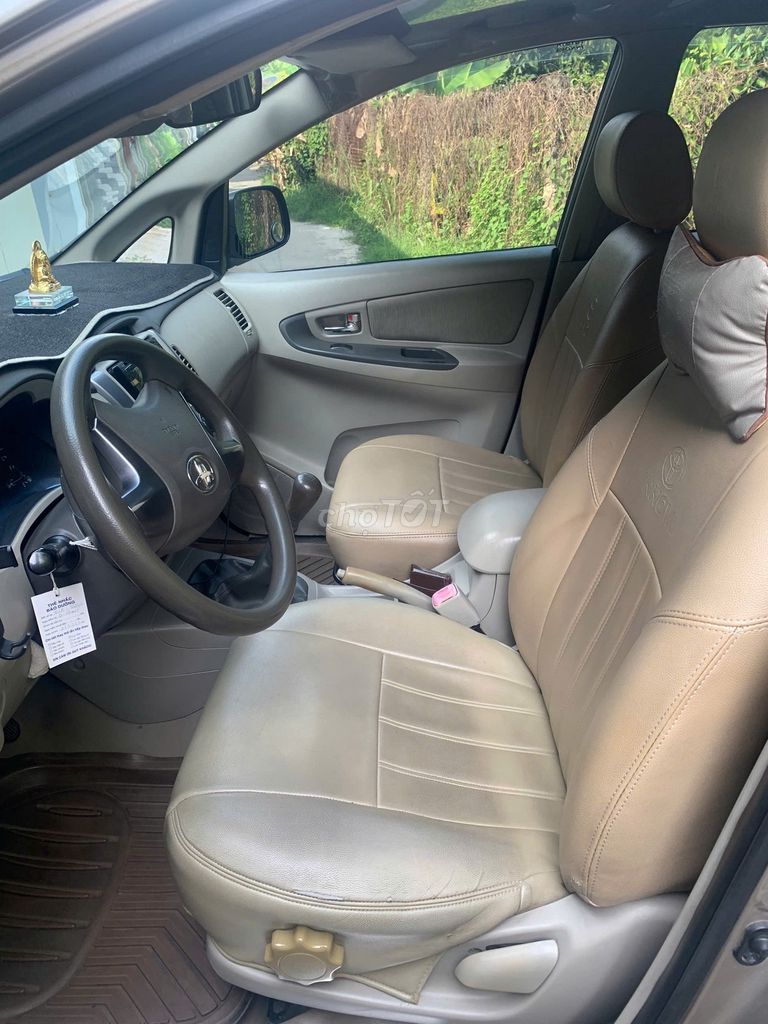 Toyota Innova 2014 - ảnh 3
