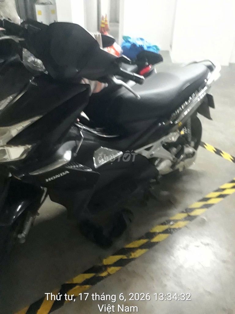 Honda Air Blade 2010 - ảnh 3