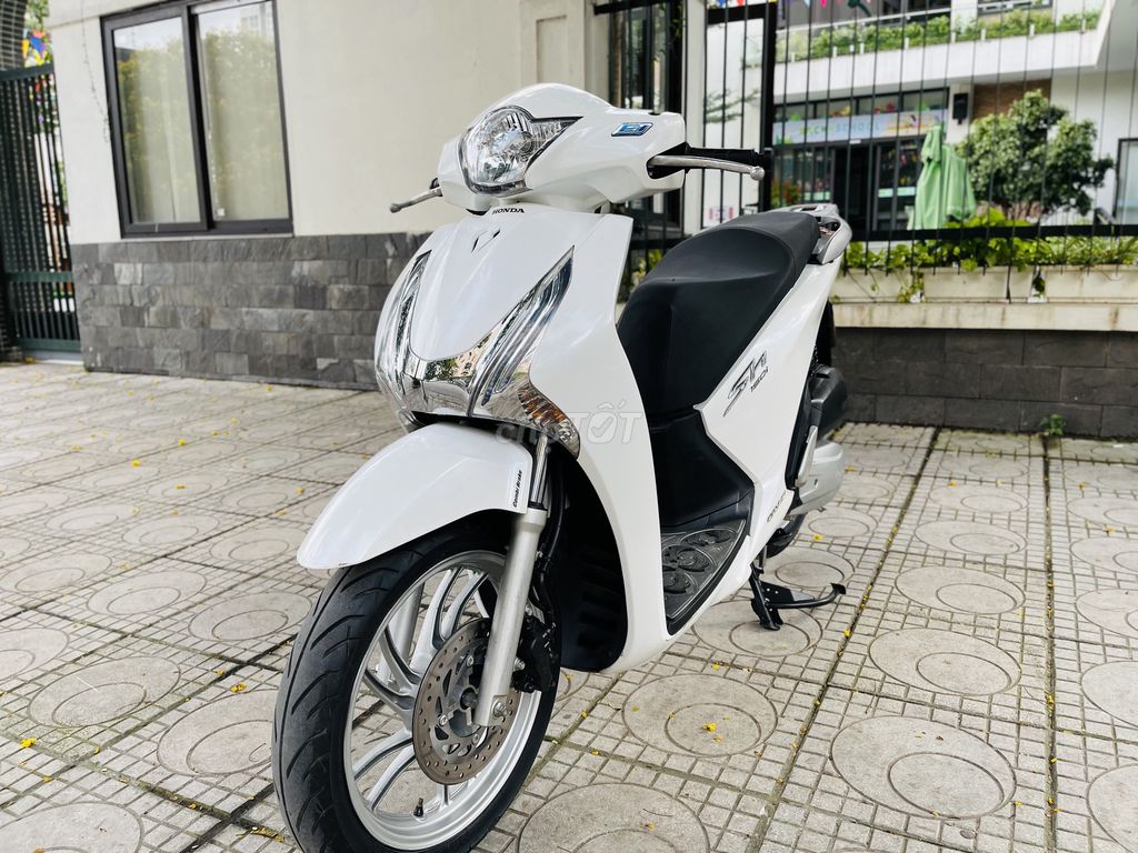 Honda SH 2018 - ảnh 1