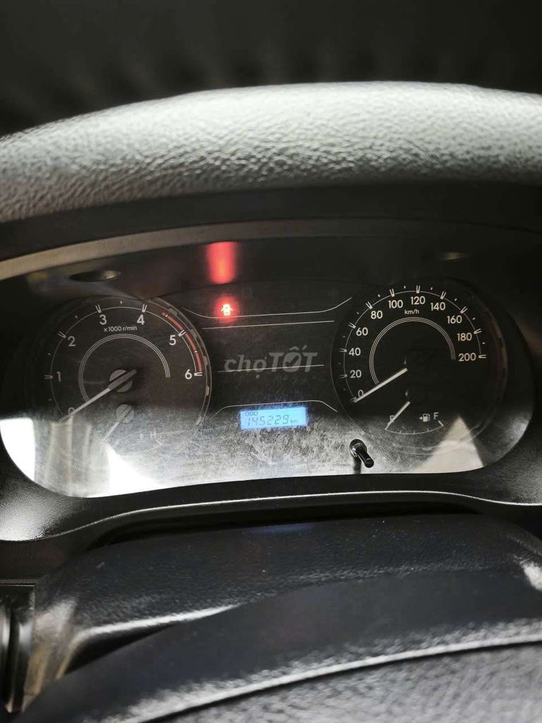 Toyota Hilux - ảnh 5