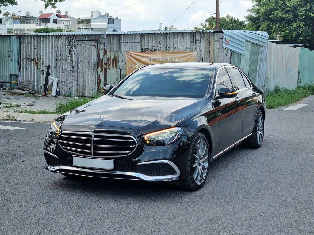Mercedes-Benz 2022 - ảnh 1
