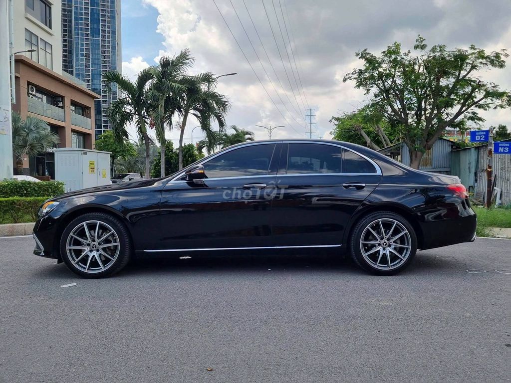 Mercedes-Benz 2022 - ảnh 3