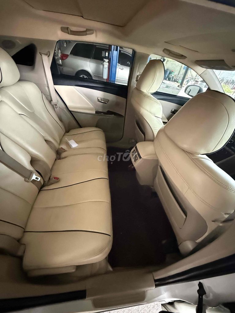 Toyota Venza - ảnh 5