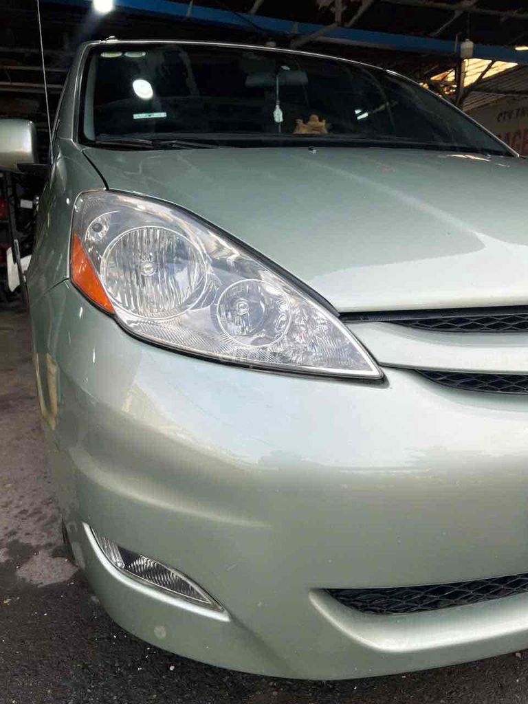 Toyota Sienna 2009 - ảnh 5
