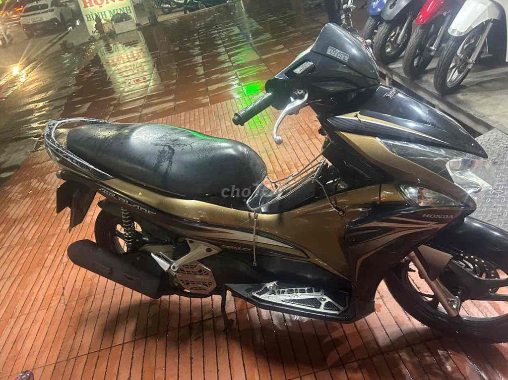 Honda Air Blade 2011 - ảnh 2