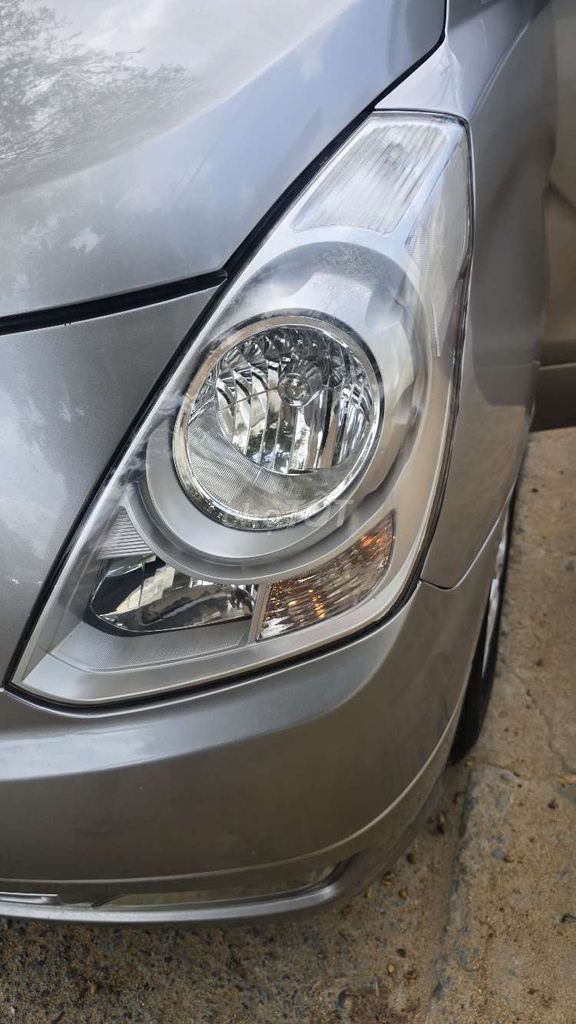 Hyundai Starex - ảnh 3