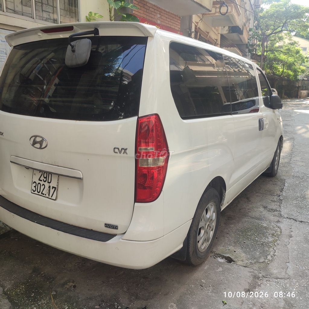 Hyundai Grand Starex 2010 - ảnh 2