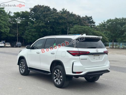 Toyota Fortuner Legender 2.4L 4x2 AT 2022 - ảnh 3