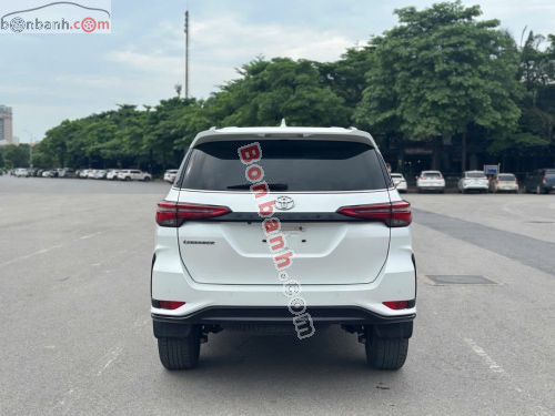 Toyota Fortuner Legender 2.4L 4x2 AT 2022 - ảnh 4