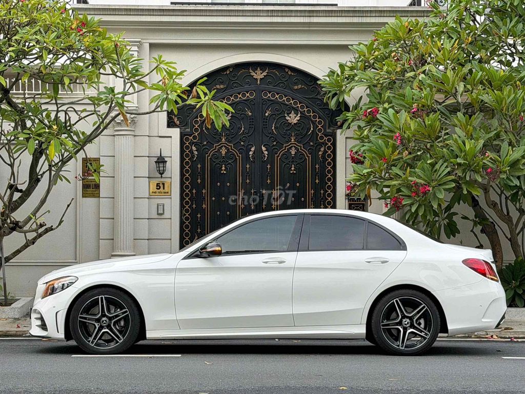 Mercedes-Benz 2021 - ảnh 3