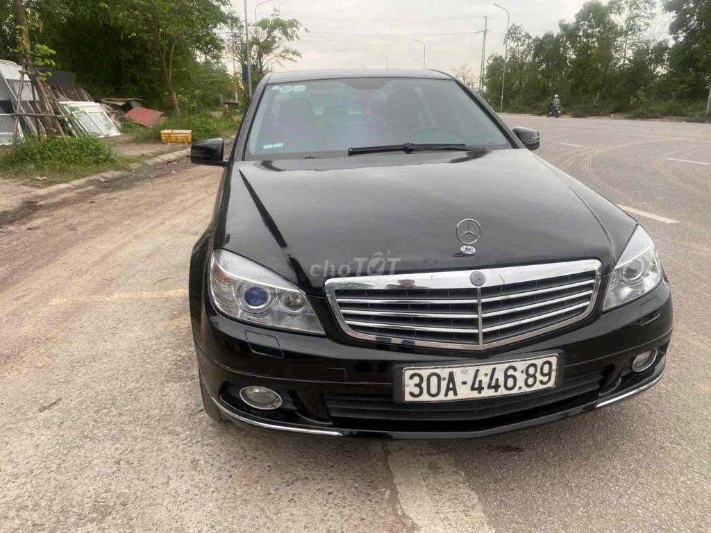 Mercedes-Benz 2010 - ảnh 1