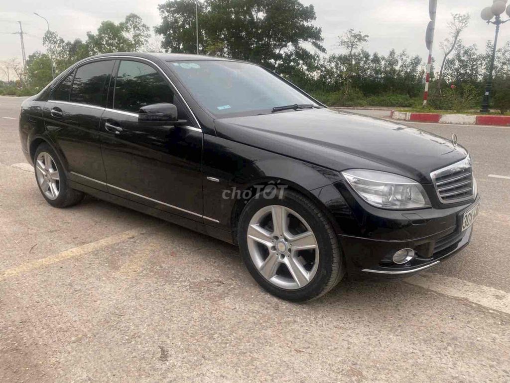 Mercedes-Benz 2010 - ảnh 2
