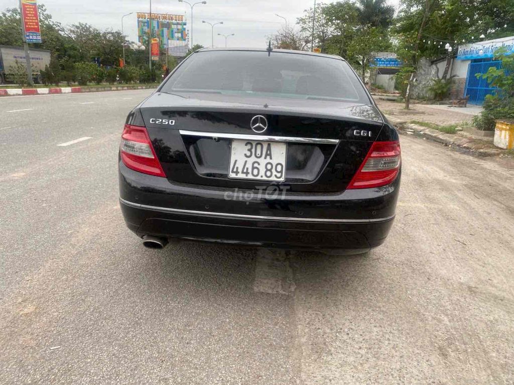 Mercedes-Benz 2010 - ảnh 3