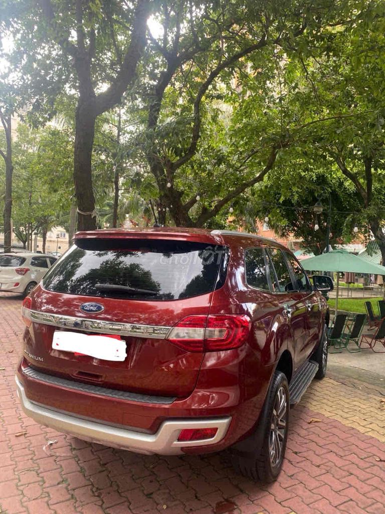 Ford Everest - ảnh 2