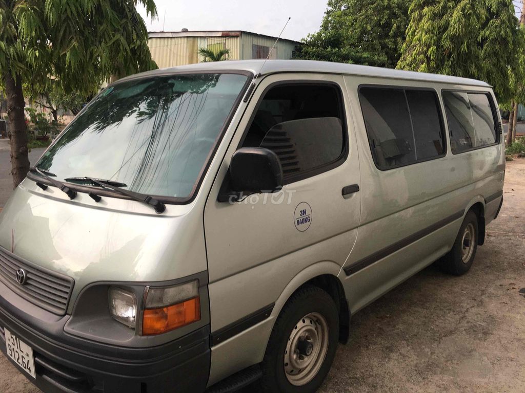 Toyota Hiace 2005 - ảnh 5