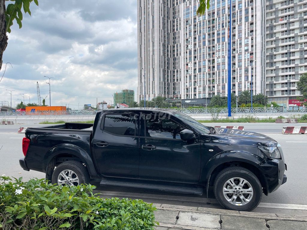 Nissan Navara - ảnh 4