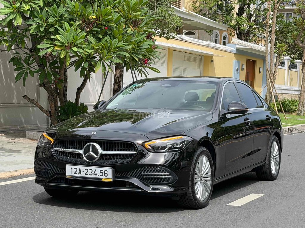 Mercedes-Benz 2024 - ảnh 1