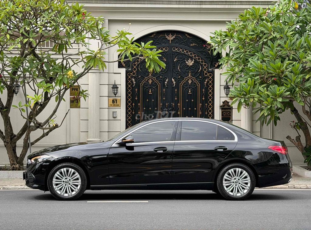 Mercedes-Benz 2024 - ảnh 3