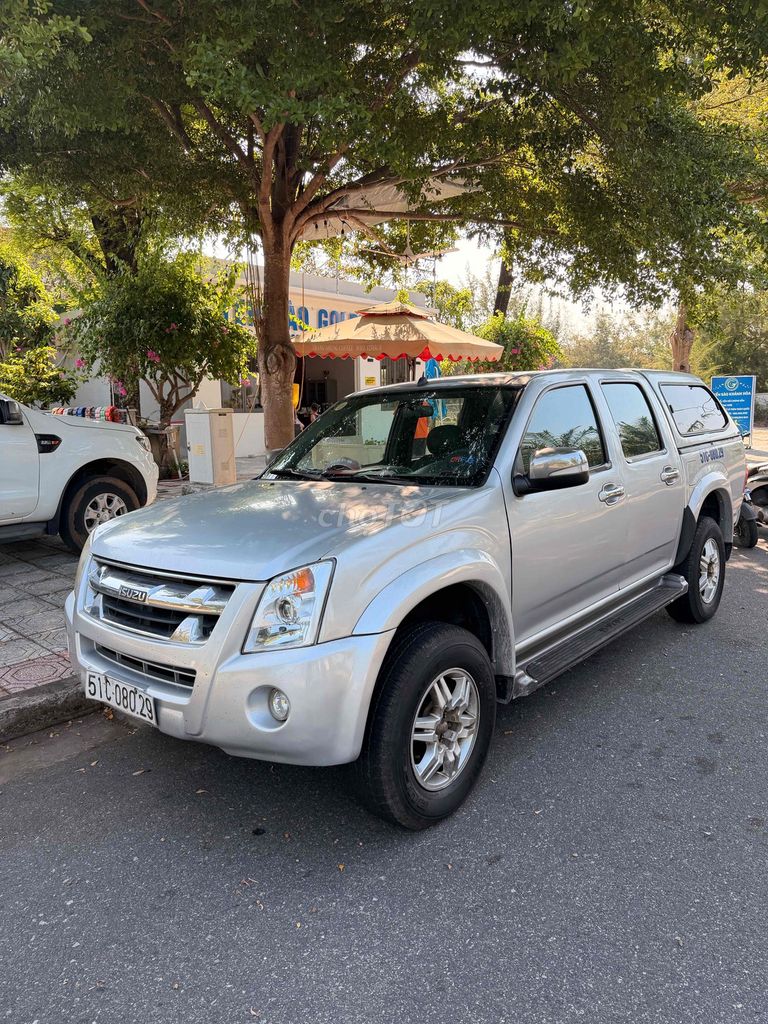 Isuzu 2011 - ảnh 2