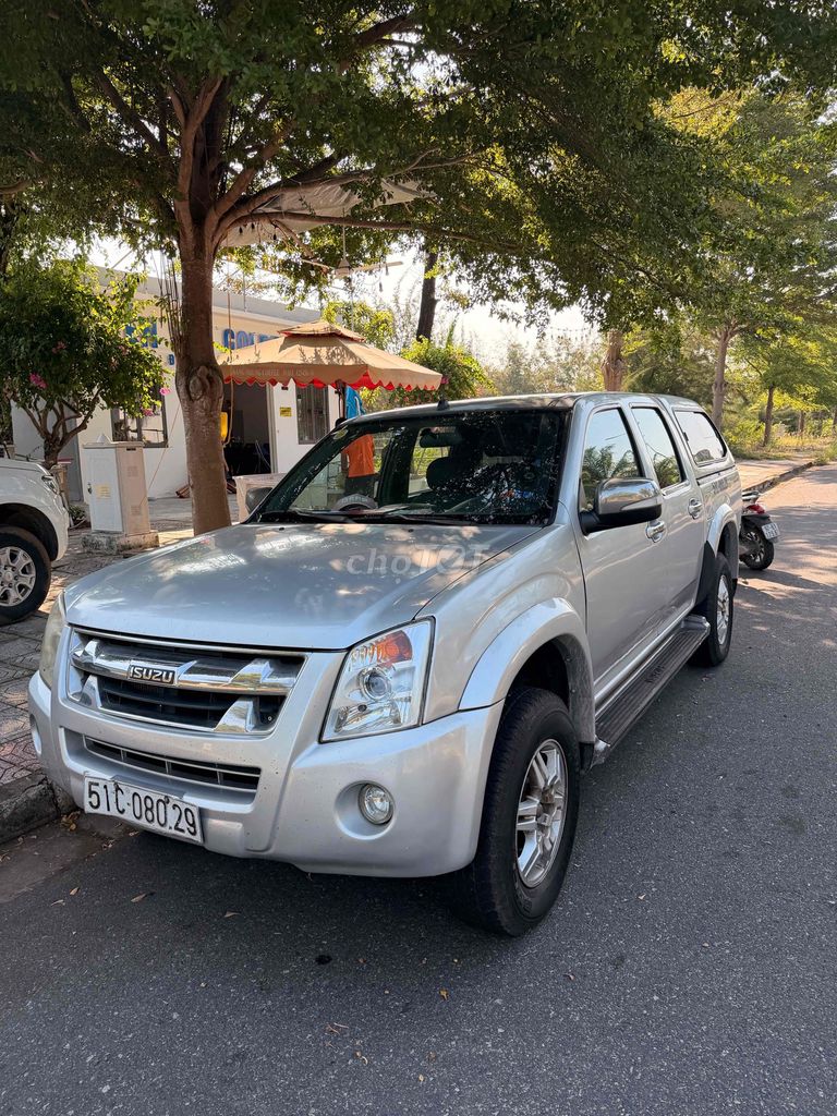 Isuzu 2011 - ảnh 3