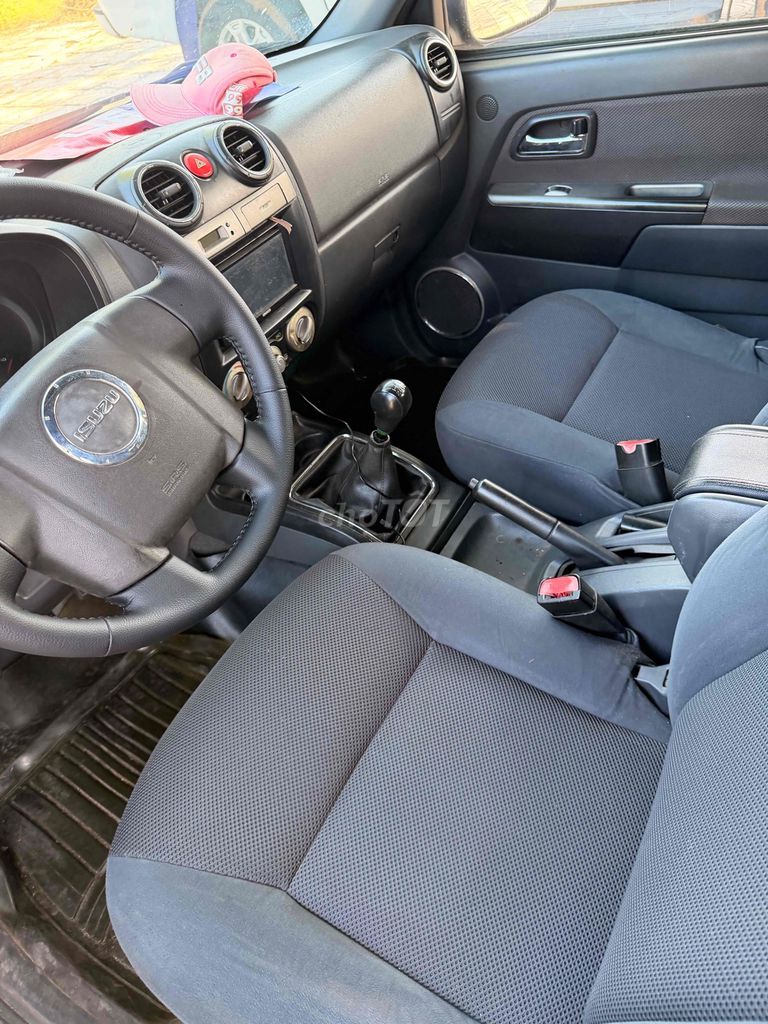Isuzu 2011 - ảnh 4