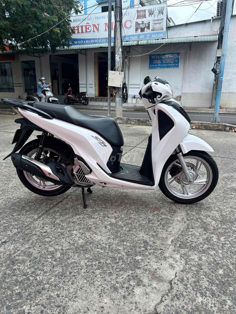 Honda SH 2017 - ảnh 3