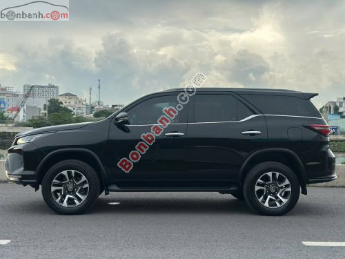 Toyota Fortuner 2.4G 4x2 AT Legender 2021 - ảnh 2