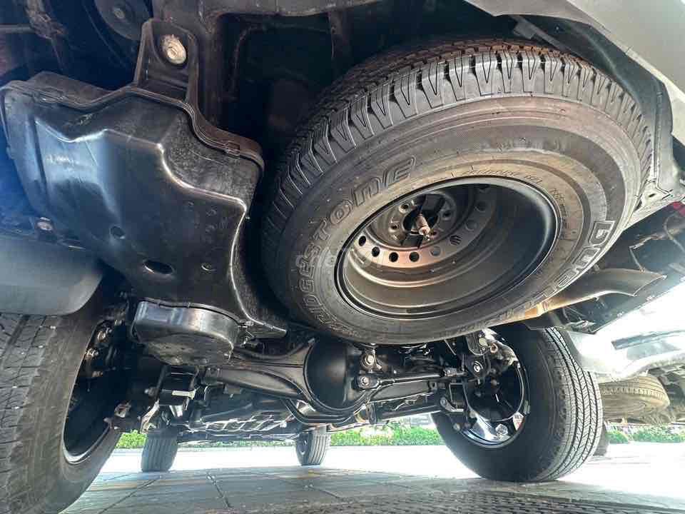 Ford Everest - ảnh 3