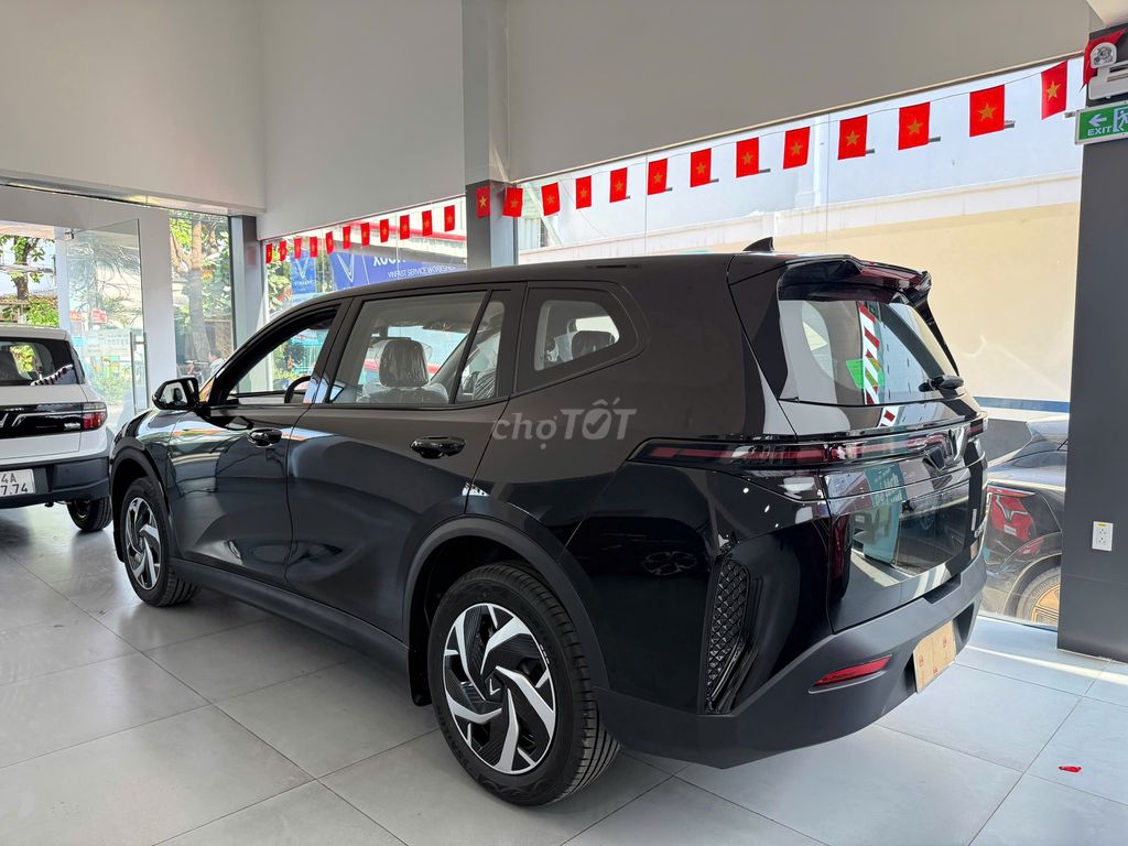 VinFast Limo Green 2025 - ảnh 4