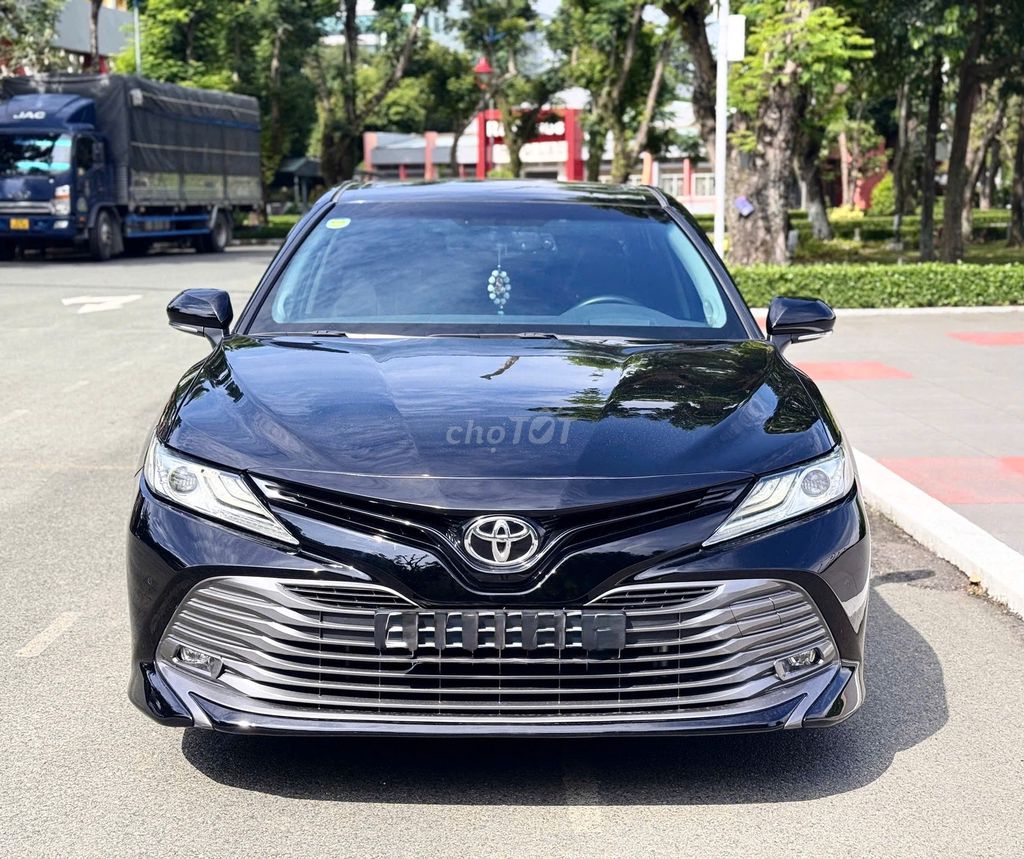 Toyota Camry 2.5Q 2019 - ảnh 1