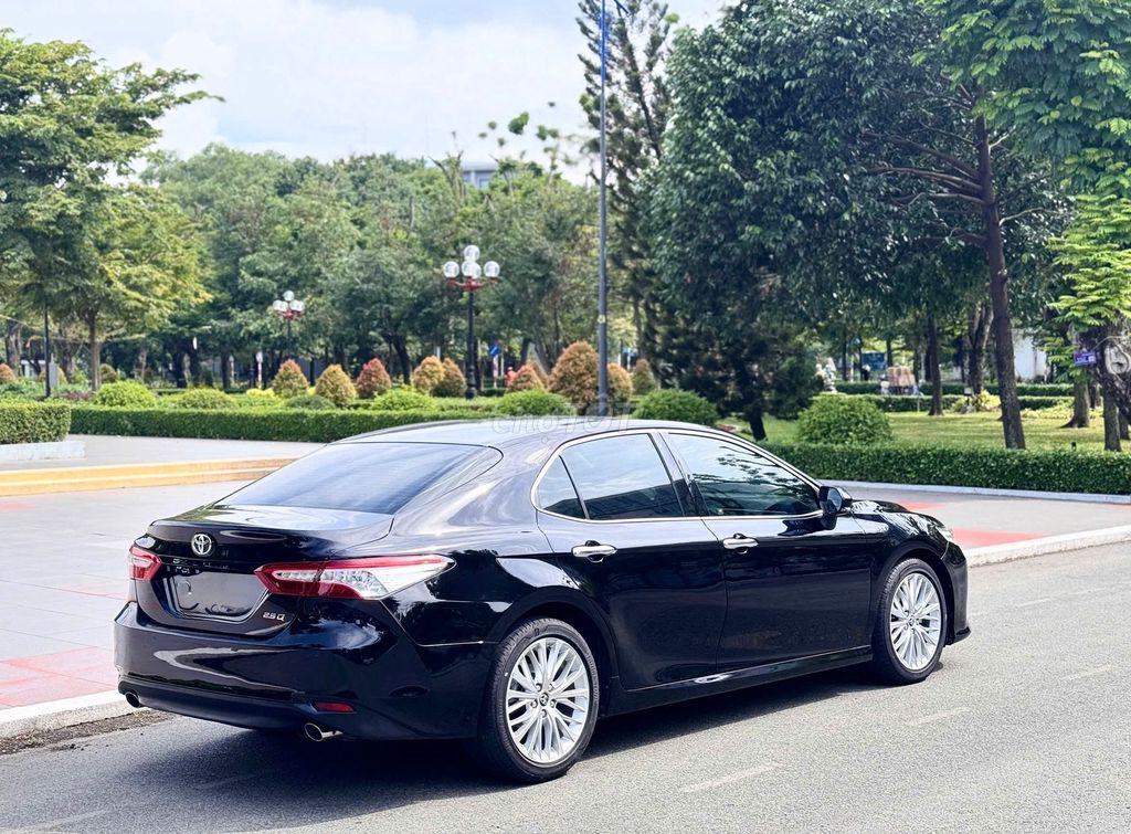 Toyota Camry 2.5Q 2019 - ảnh 4