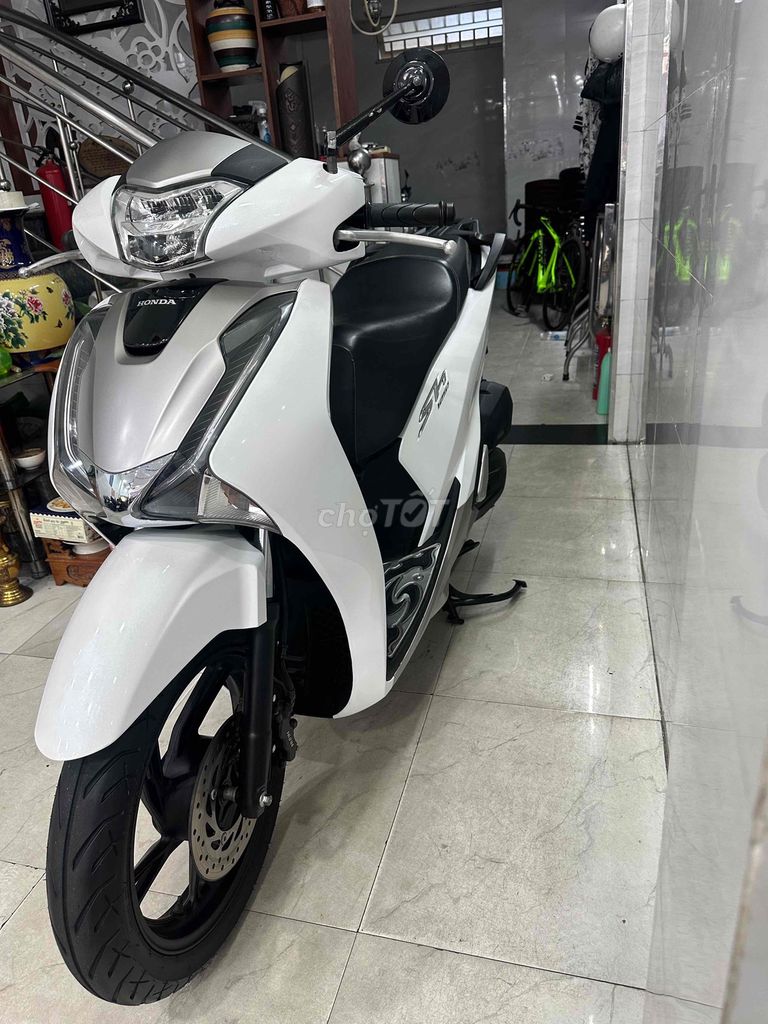 Honda SH 2018 - ảnh 1