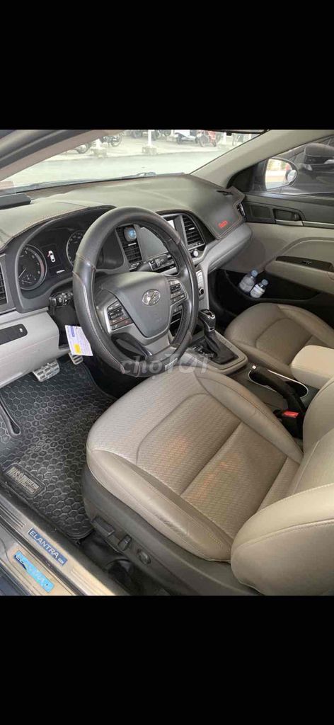 Hyundai Elantra 2016 - ảnh 4